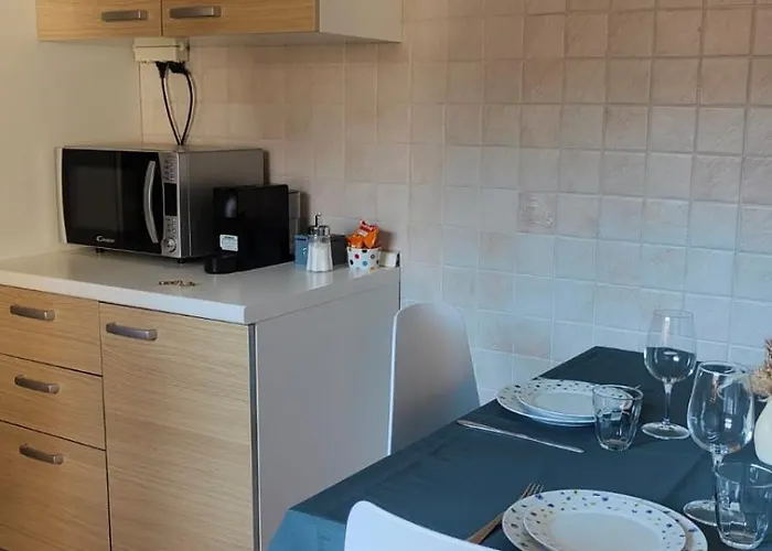 Bilocale Vecchio Borgo بورغوسيسيا